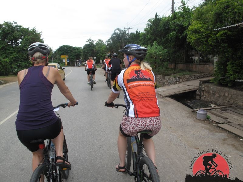 4 Days Hue Cycle To Nha Trang Beach